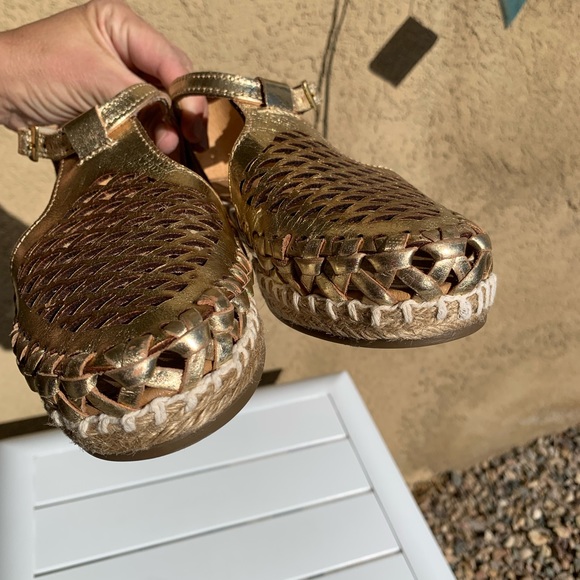D’Arte Huarache metallic gold perforated espadrilles shoes size 24, US size 7 - Picture 8 of 16